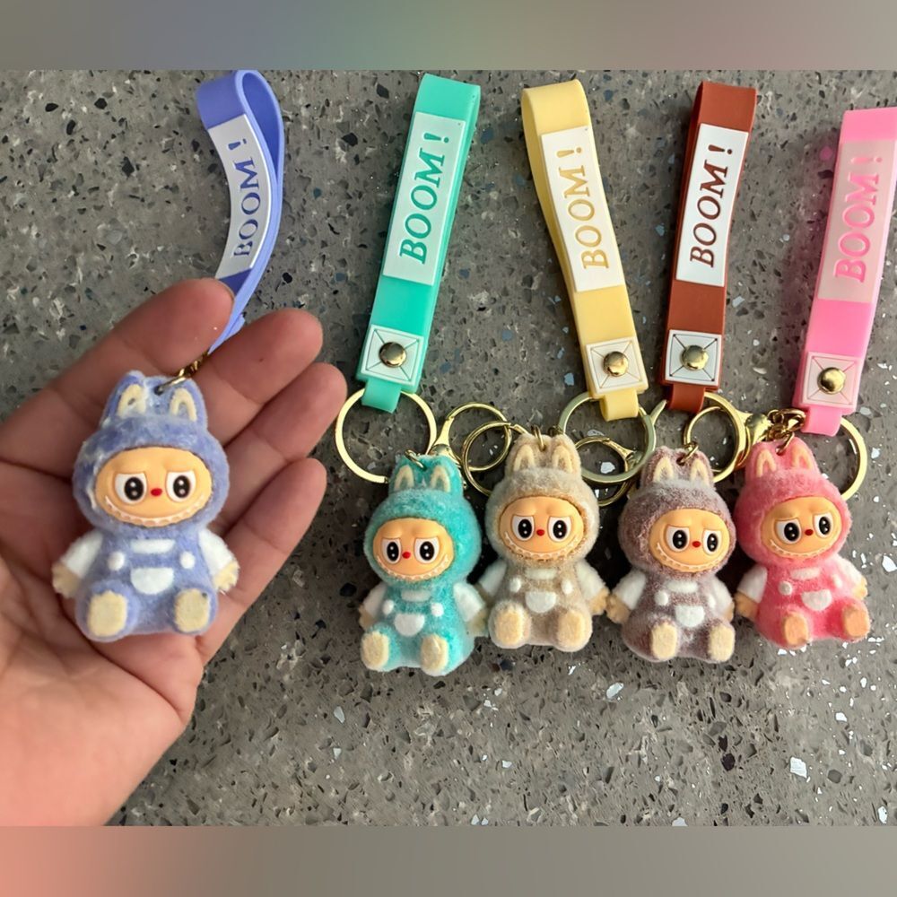 Labubu Keychains set of 5 - Picture 2 of 3